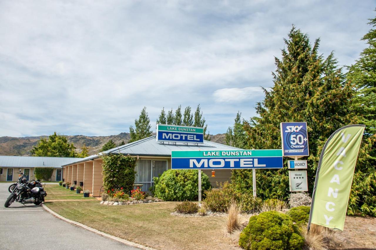 Lake Dunstan Motel Cromwell Exterior photo